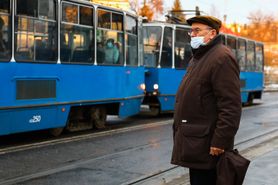 Paszporty covidowe i obowiązkowe szczepienia. Tak mogliśmy powstrzymać pandemię