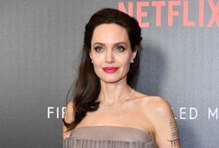 Angelina Jolie w poplamionej sukni! Bycie mamą bywa trudne