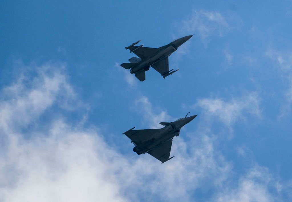 Rosyjski dron rozbił się w Rumunii. Myśliwce F-16 w akcji