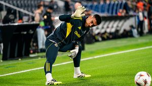 Pierwszy transfer Papszuna? Media: Legia chce bramkarza Fenerbahce