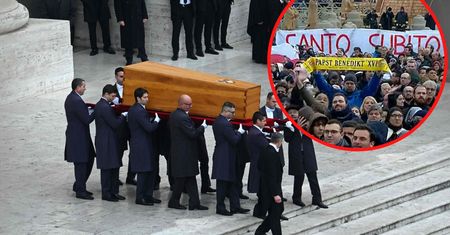 Pamiętacie? To samo, co na pogrzebie Jana Pawła II