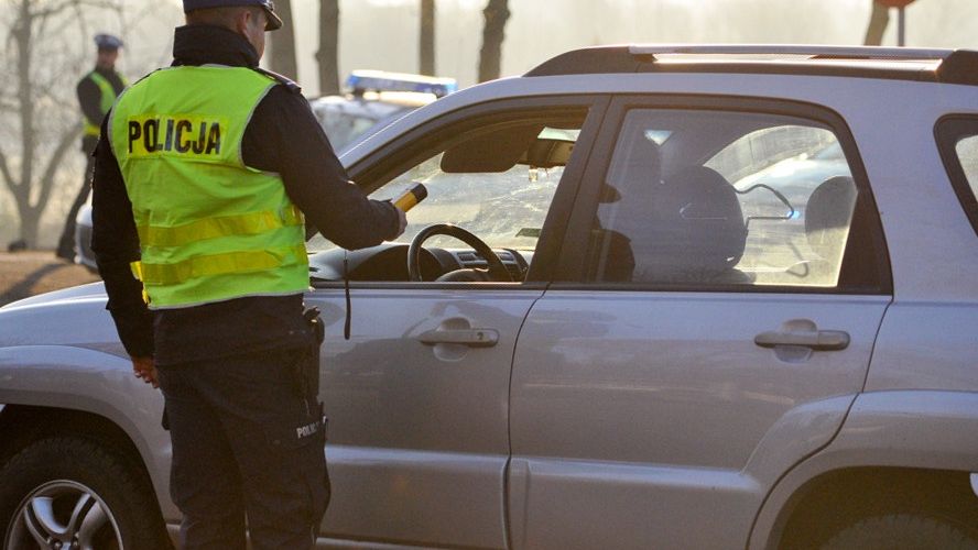 Badanie trzeźwości alkomatem