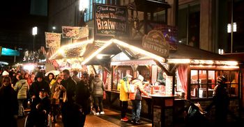 Jarmarki Bożonarodzeniowe w Berlinie. Tłumy turystów i magia świąt!