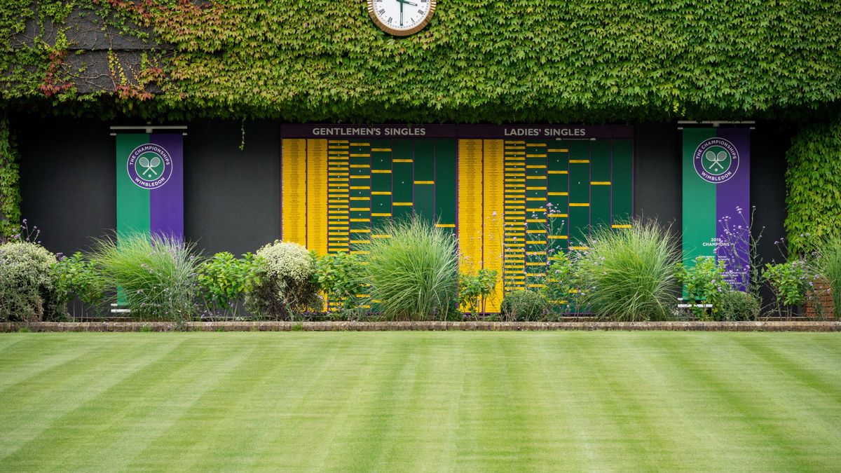 Zdjęcie okładkowe artykułu: PAP/EPA / AELTC/Bob Martin / Na zdjęciu: trawa na kortach Wimbledonu