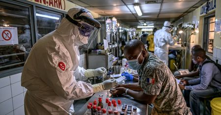 Pierwszy przypadek eboli we Francji! Lekarz zakażony po powrocie z Konga