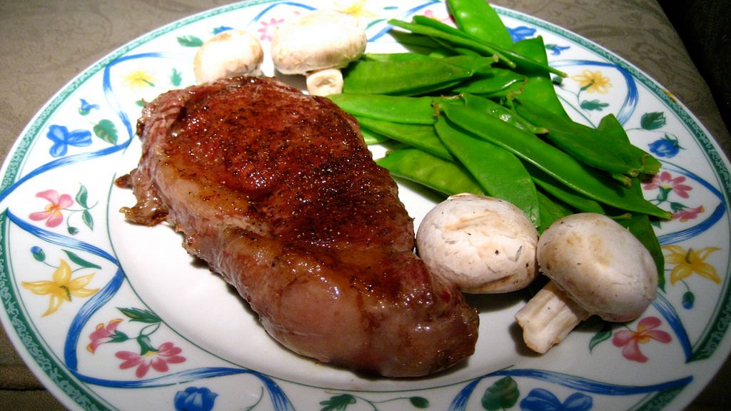 Gotowane steki zrazowe górne z bawoła