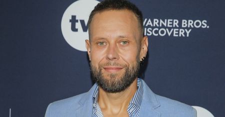 Mateusz "Big Boy" Borkowski "pakuje" pod palmami. Pokazał skutki uboczne odchudzania