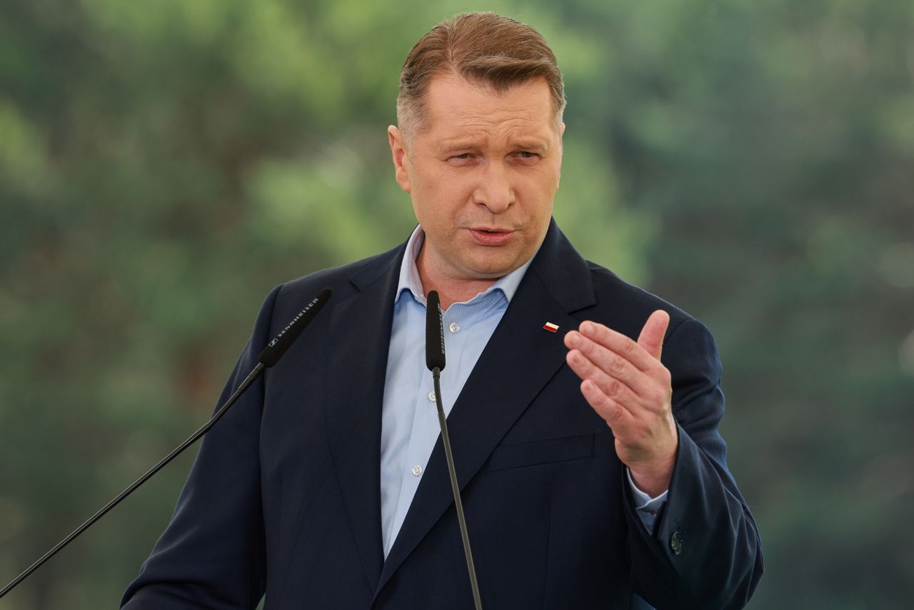 Prąd z wiatraków. Czarnek zabrał głos. Doczekał się riposty