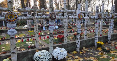 Rewolucja na warszawskich cmentarzach. Do tej pory było "do zmroku"