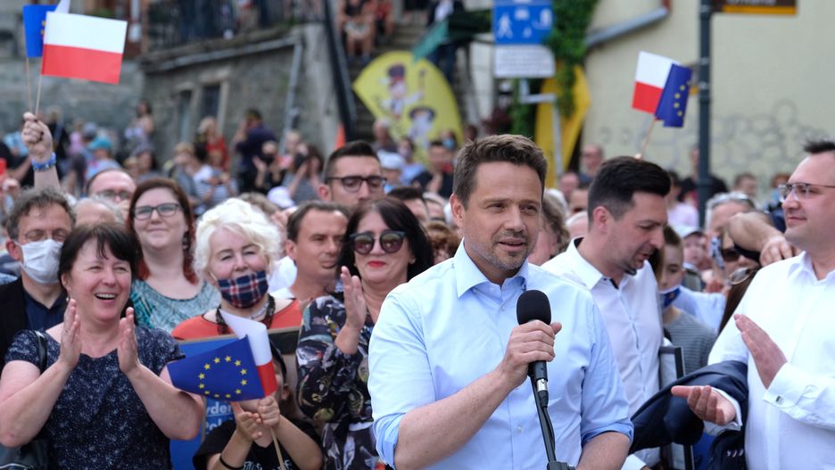 Rafał Trzaskowski spotkał się z wyborcami w Opolu. Zadał Andrzejowi Dudzie kilka pytań