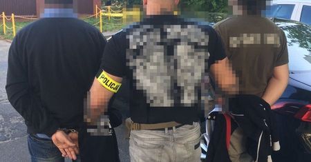 Nauczyciel fizyki zatrzymany. W jego mieszkaniu znaleziono narkotyki