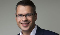 Michał Karnowski dalej prosi o prenumeraty „Sieci”. „Dla siebie lub kogoś innego”