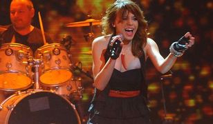 "Must be the music": Niesforna pierś uczestniczki wyskoczyła w trakcie występu!