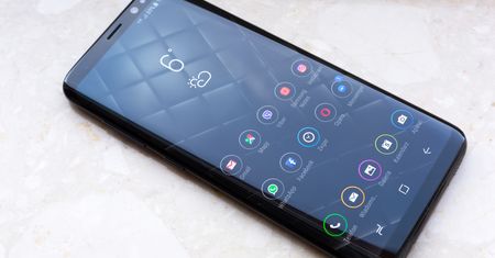 Samsung S10 Lite konkurencją dla iPhone'a XR? Render potwierdza ekran bez zagiętych krawędzi