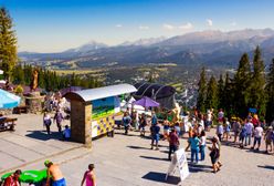 Zakopane cierpi z braku turystów. Nad morzem Polacy oszczędzają