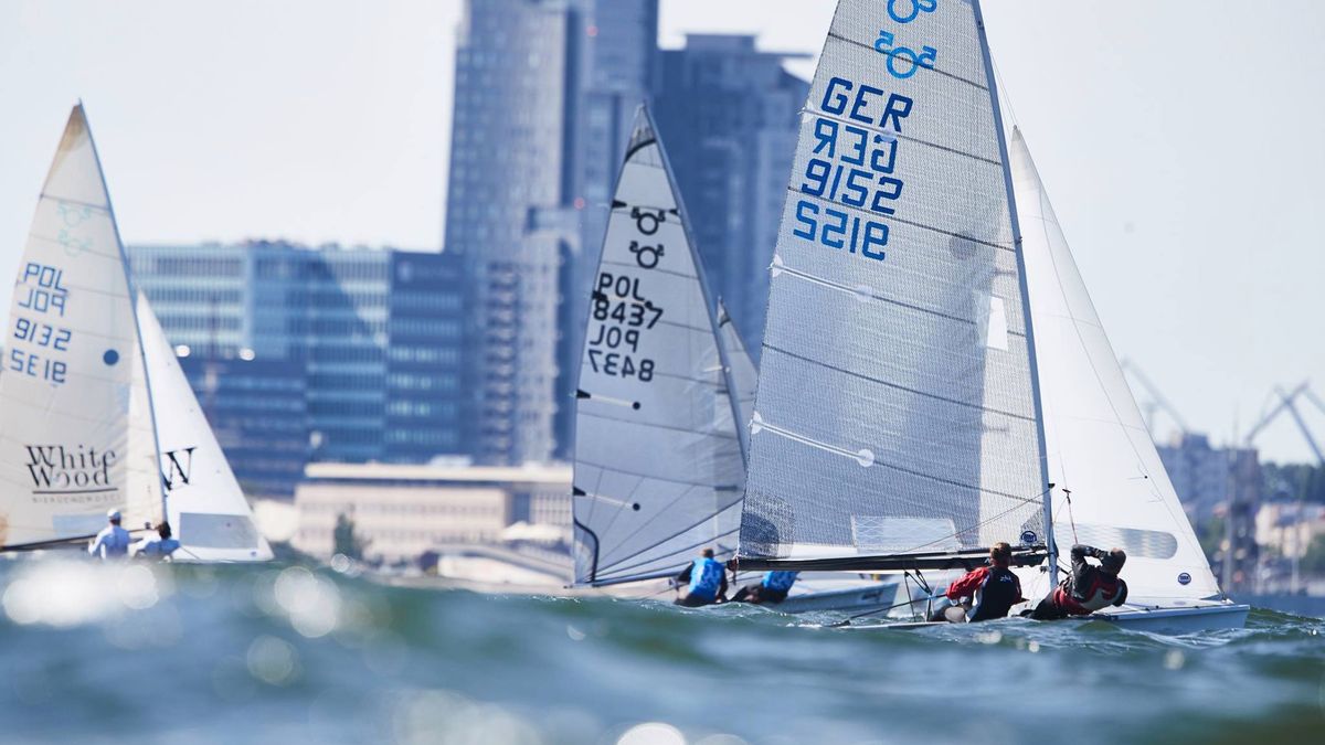 Materiały prasowe / Robert Hajduk / Na zdjęciu: Agnieszka Skrzypulec i Holger Jess na jachcie klasy 505