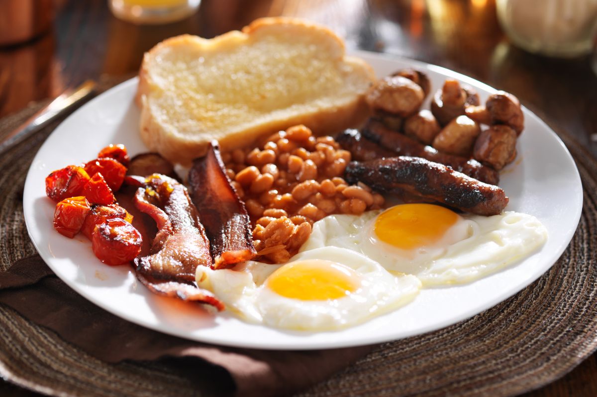 Breakfast timing crucial for heart health, study reveals