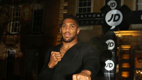 Boks. Anthony Joshua zdecydowanie o Wilderze. "Nie kopie się leżącego"