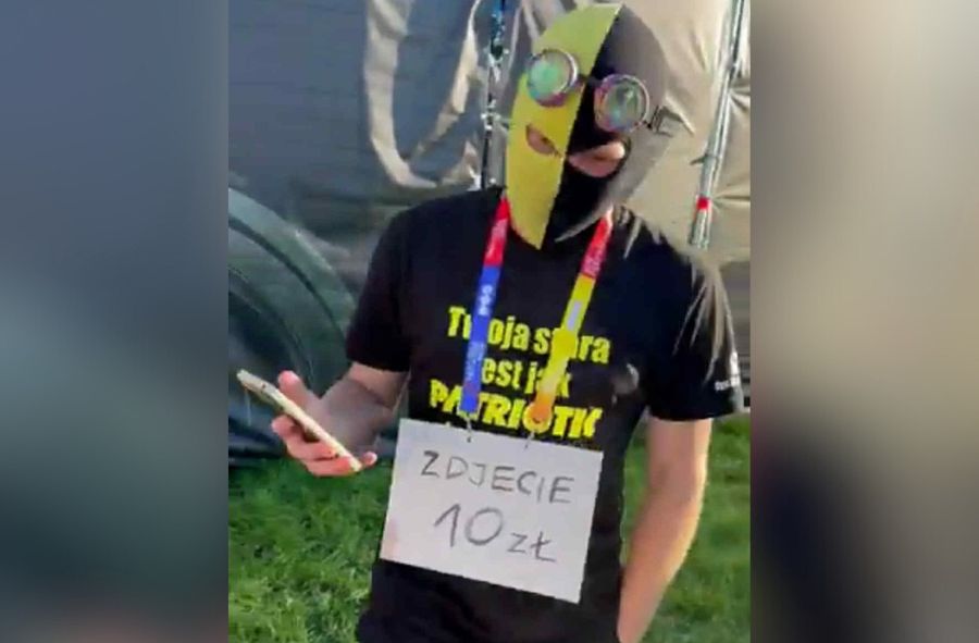 Polski raper brał od fanów dychę za zdjęcie. I tak się kręci ten