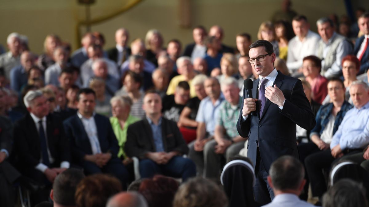 Nową daninę zapłacą nie tylko najbogatsi, jak obiecywał premier