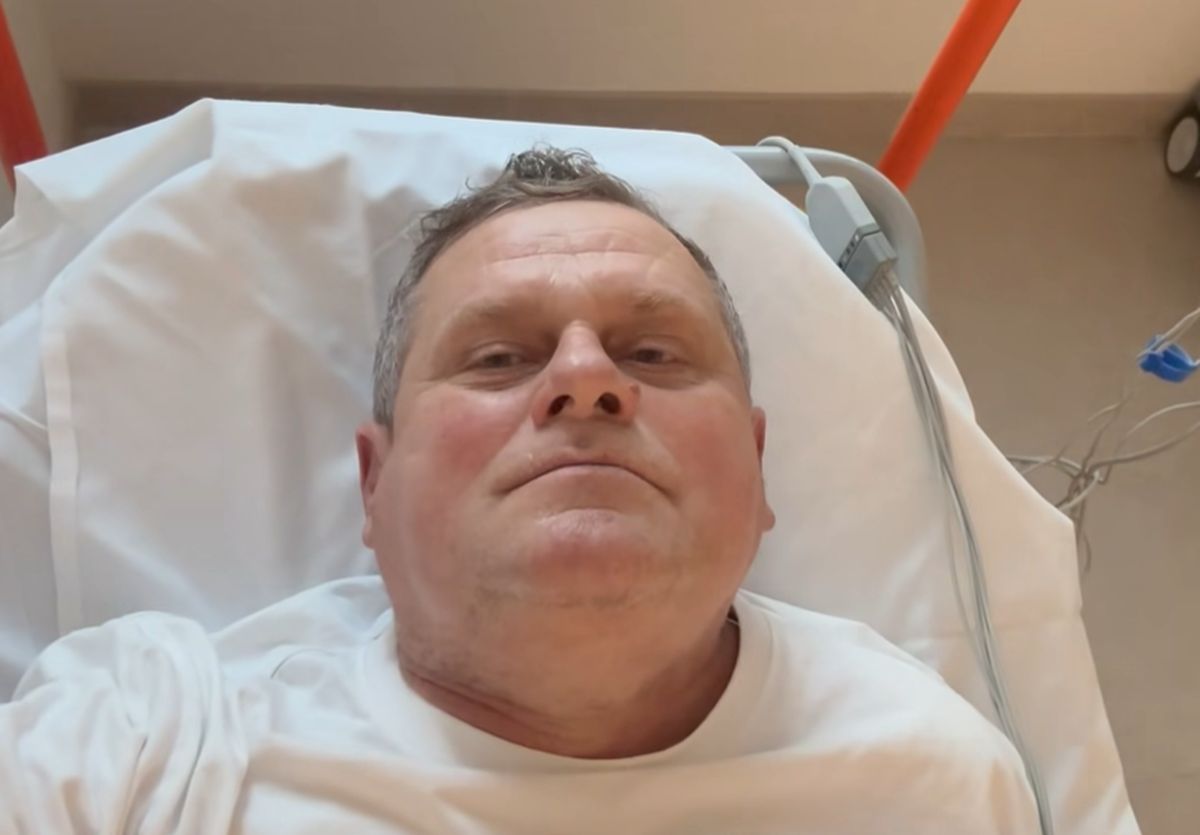 Kazik zostaje w szpitalu. Pokazał zdjęcie z sali