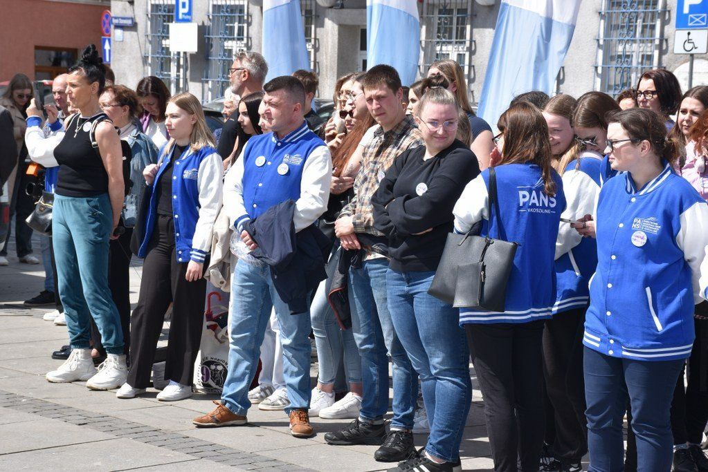 Na Rynku Staromiejskim wystartowały koszalińskie juwenalia. Miasto przez najbliższe cztery dni należy do studentów [ZDJĘCIA]
