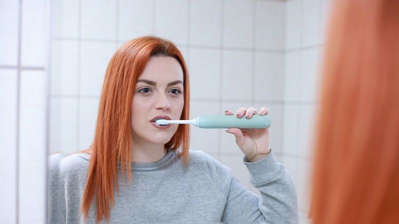 szczotkowanie mycie zębów