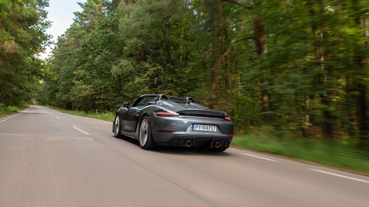 Porsche 718 Spyder RS