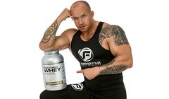 Tomasz Oświeciński promuje odżywki Formotiva Pharma Nutrition (wideo)