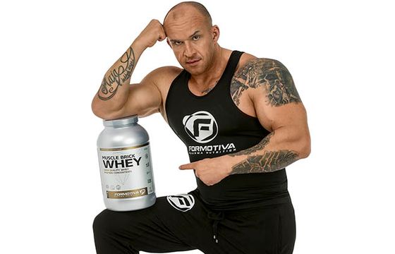 Tomasz Oświeciński promuje odżywki Formotiva Pharma Nutrition (wideo)