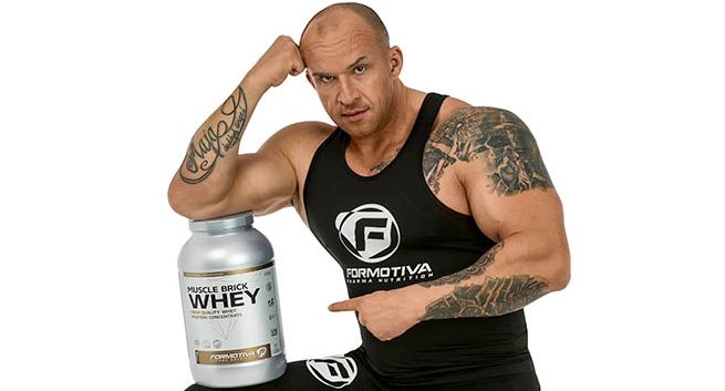 Tomasz Oświeciński promuje odżywki Formotiva Pharma Nutrition (wideo)