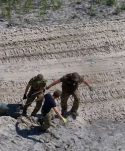 Ogromna ilość niewybuchów pod Kijowem. Saperzy usuwają rosyjskie miny i bomby