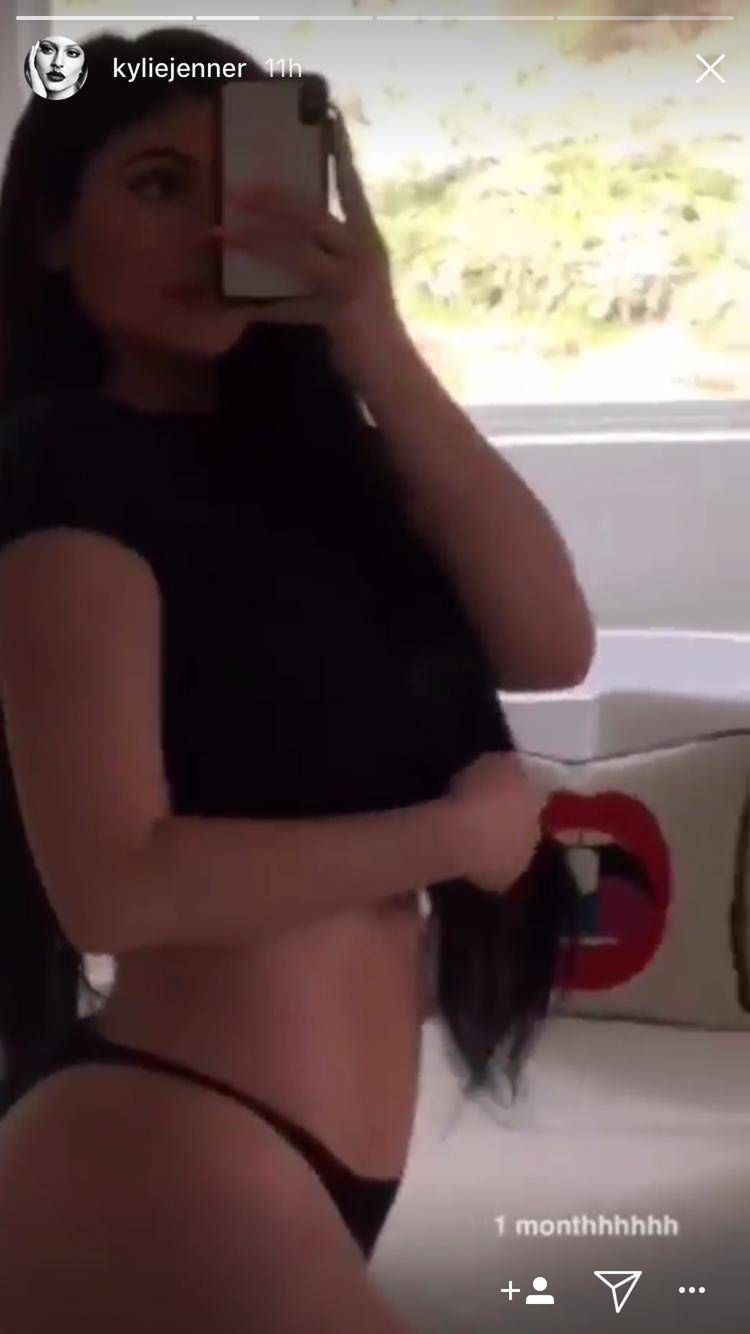 Kylie Jenner – miesiąc po porodzie