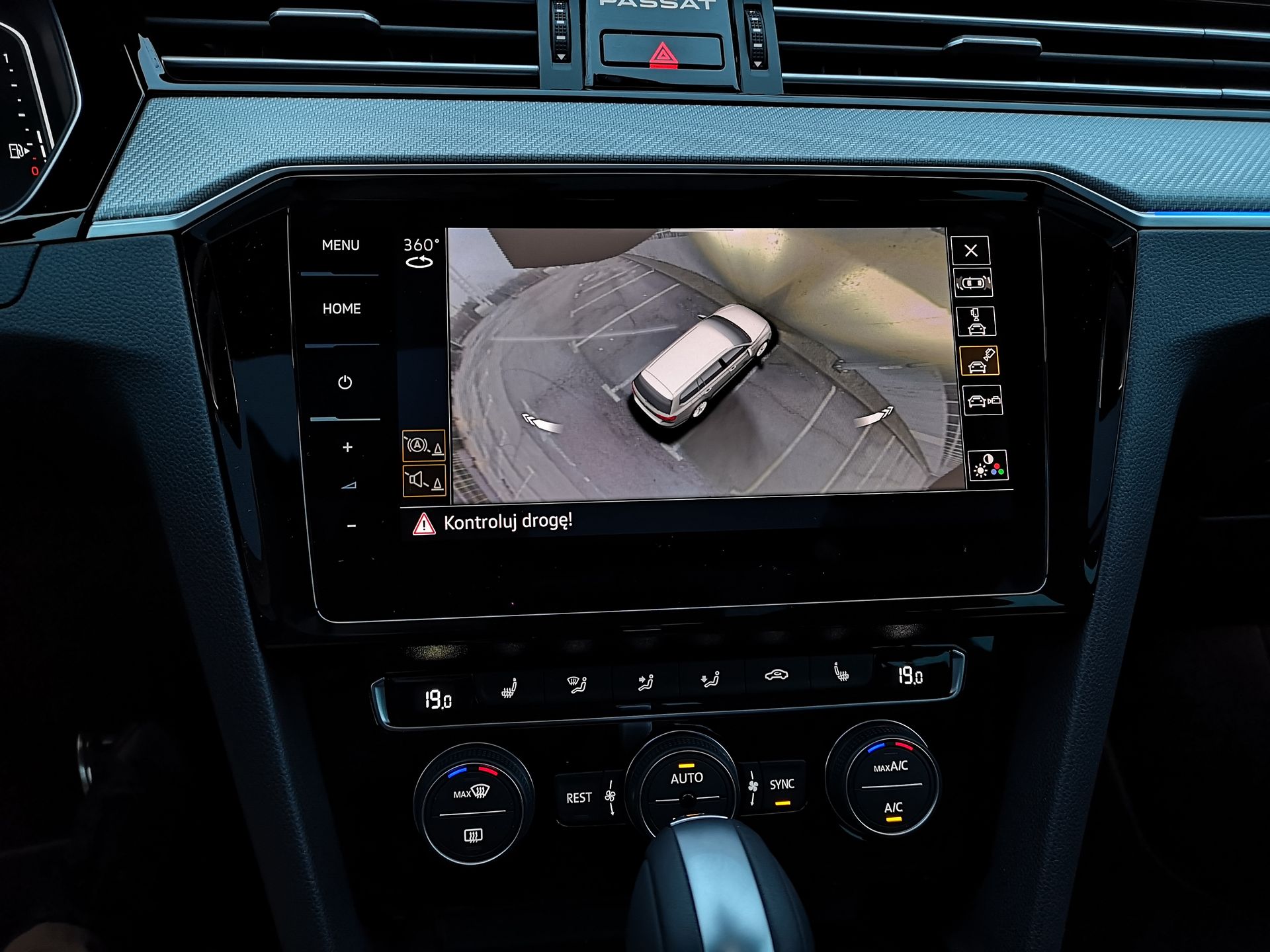 Volkswagen Passat Variant: Kamery 3D i 360 stopni oraz system audio Dynaudio 12