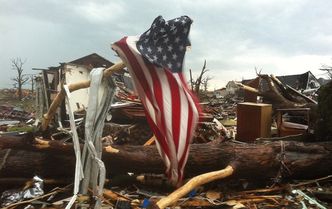 Rośnie liczba ofiar tornad w USA