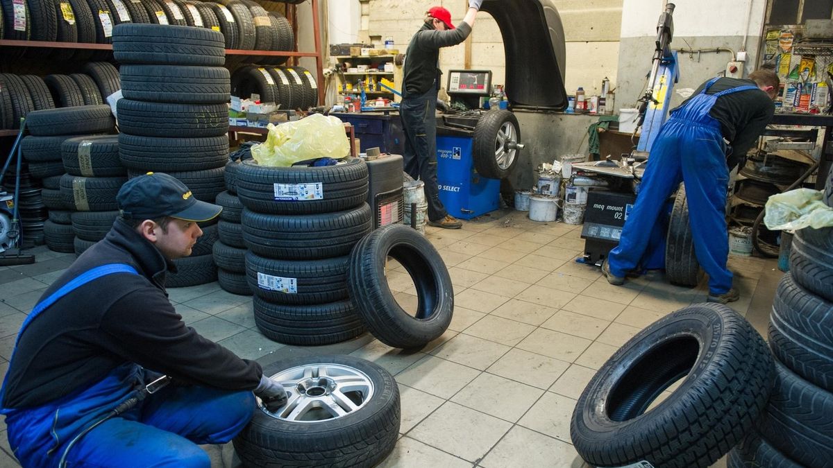 Najwięcej deficytowych przedsiębiorstw jest w sektorze przemysłowym oraz w handlu i warsztatach samochodowych