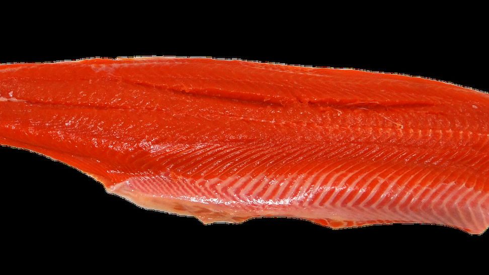 Wędzona ryba nerka (wyfiletowana)