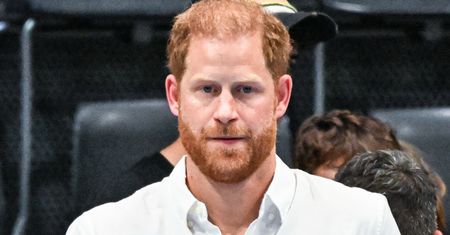 Harry naje się wstydu? Jego intymne zdjęcia mogą wyciec do sieci