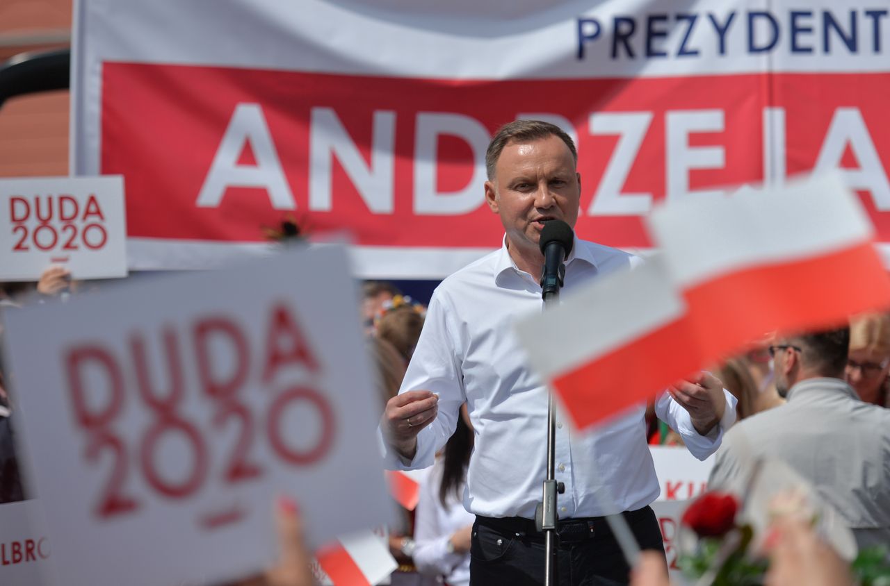 Wybory 2020. Niepełnosprawna kobieta została wykluczona z fundacji, bo popierała Andrzeja Dudę? Prezydent: "Brak słów"