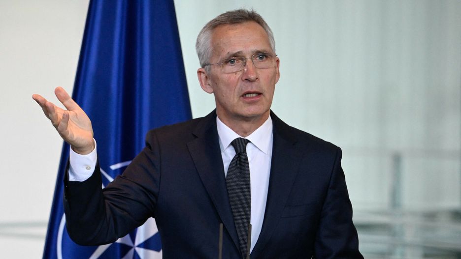 Archiwum zagraniczne East News 2023-06NATO Secretary General Jens Stoltenberg gestures during a joint press conference with the German Chancellor on June 19, 2023 at the Chancellery in Berlin. (Photo by Tobias SCHWARZ / AFP)TOBIAS SCHWARZ