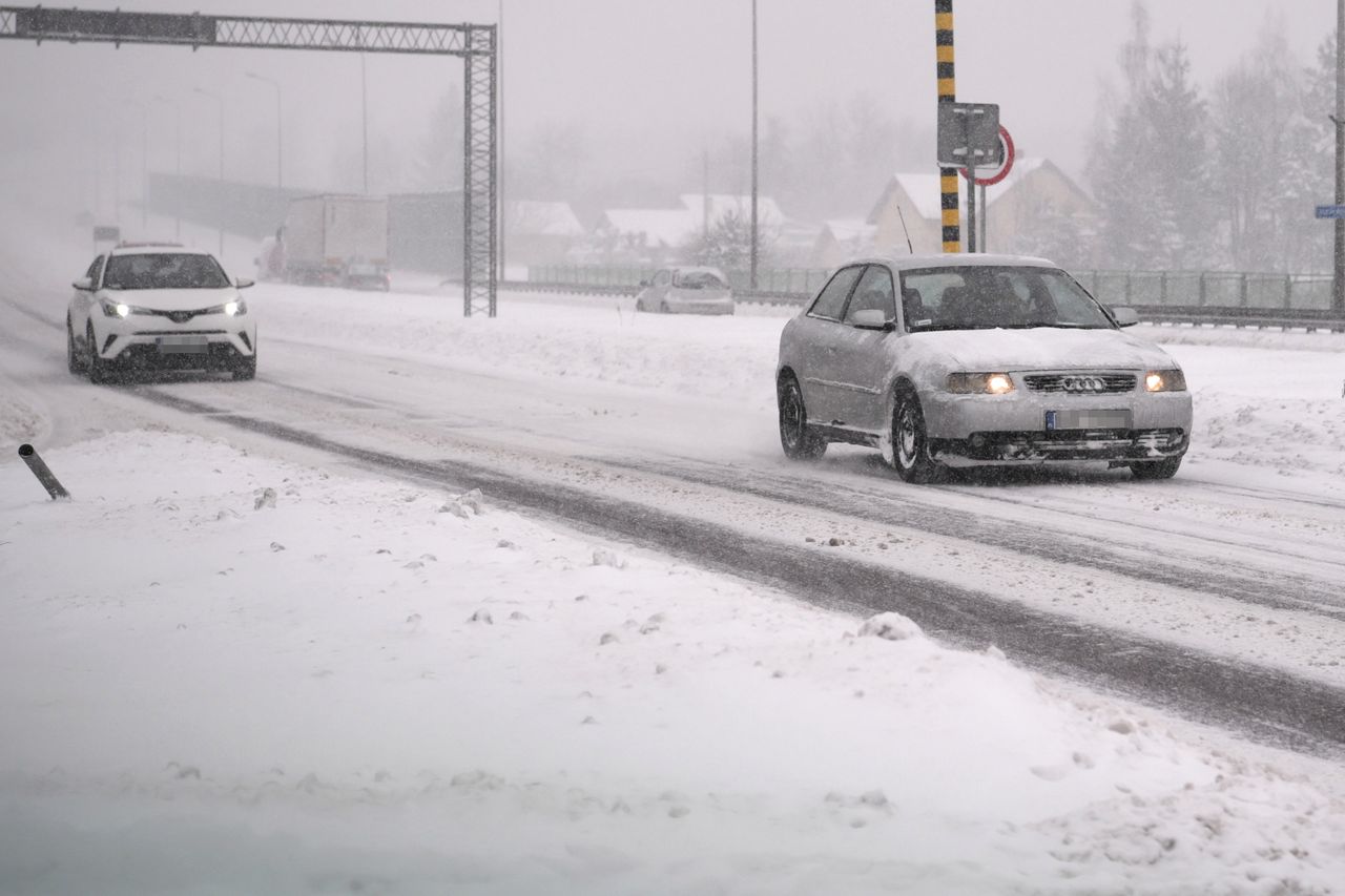 Nowe rozporządzenie związane z koronawirusem. Zasady dla kierowców przedłużone do 28 lutego