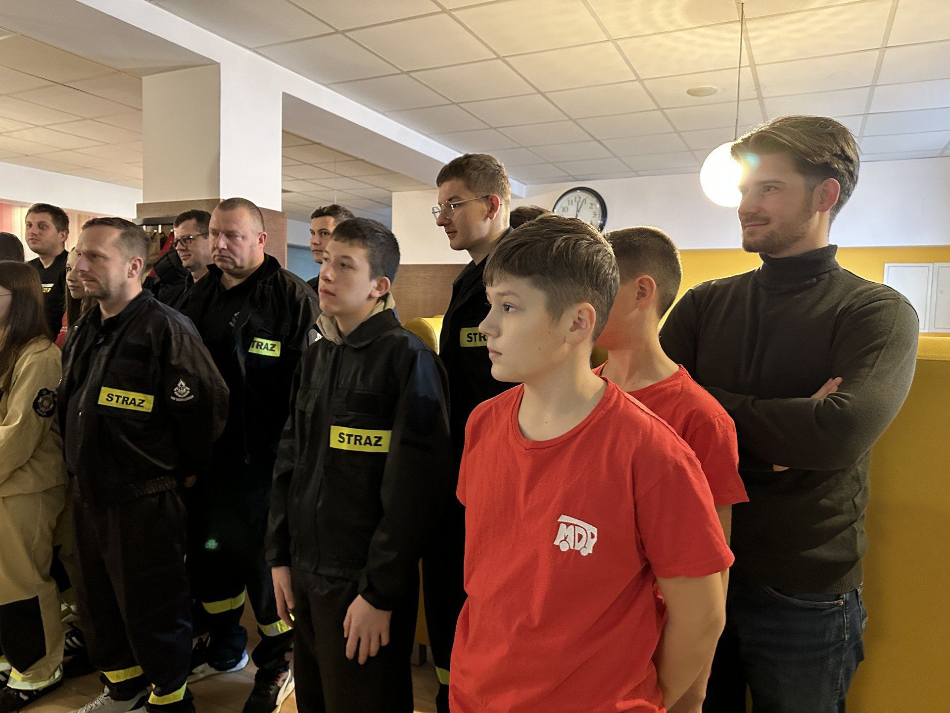 Mikołajkowy Turniej Strażacki w kręgle zorganizowany został 6 grudnia na kręgielni Black w Wieluniu