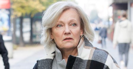 Ojciec zgotował jej piekło. Zemściła się, gdy wylądował w szpitalu