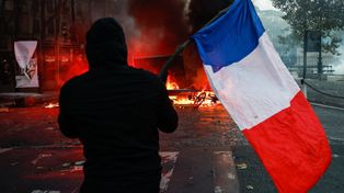 Francja ostrzeżeniem dla Europy. Brytyjskie media o kolejnych zamieszkach