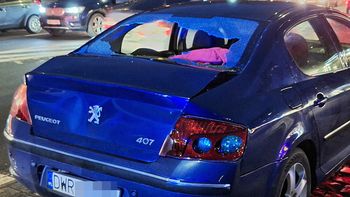 Wrocław: Wypadek. Autobus MPK z impetem wjechał w osobówkę