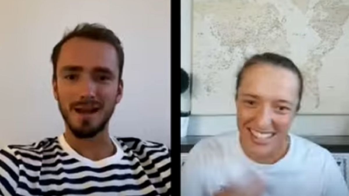 YouTube / TecniFibre / Na zdjęciu: Iga Świątek rozmawiała z Daniłem Miedwiediewem