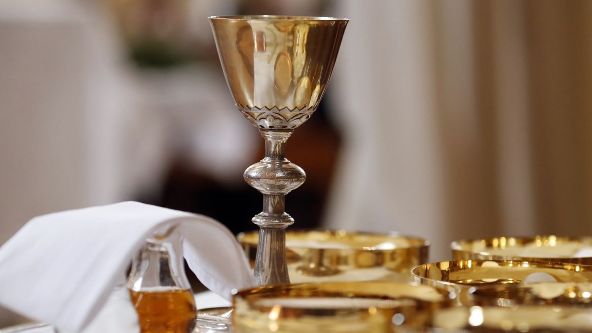 Kobiety będą udzielać komunii świętej w archidiecezji łódzkiej 