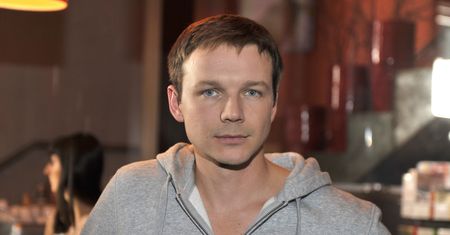 Ma znaną żonę. Nie każdy wie, że są ze sobą związani