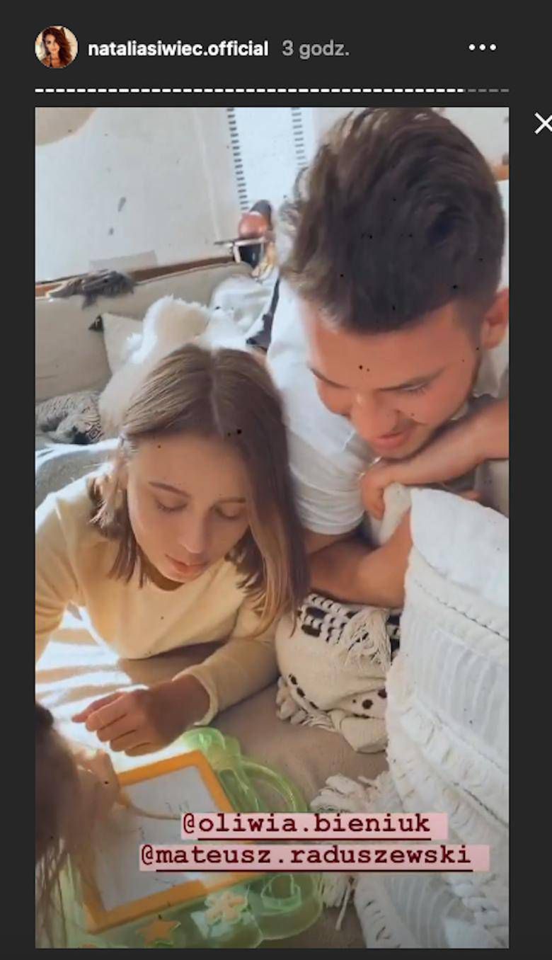 Oliwia Bieniuk i Mateusz Raduszewski zajmują się córką Natalii Siwiec