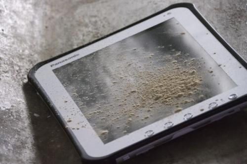 Panasonic Toughpad FZA1: tablet, który wiele zniesie